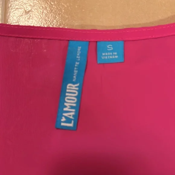 NWT L AMOUR Top - Picture 8 of 12